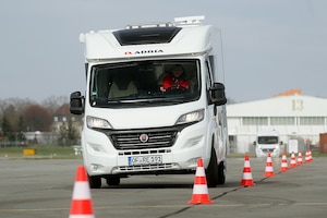 Adria, Hobby, LMC: Kompakte Teilintegrierte im Wohnmobil-Test