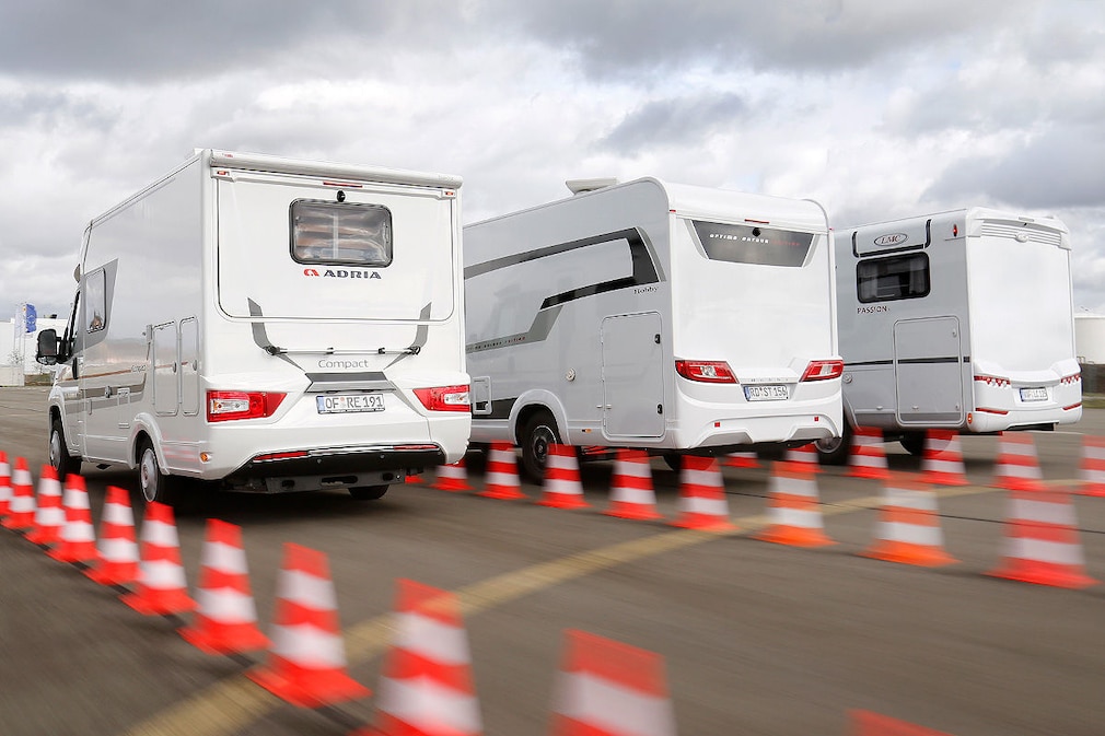 Adria, Hobby, LMC: Kompakte Teilintegrierte im Wohnmobil-Test