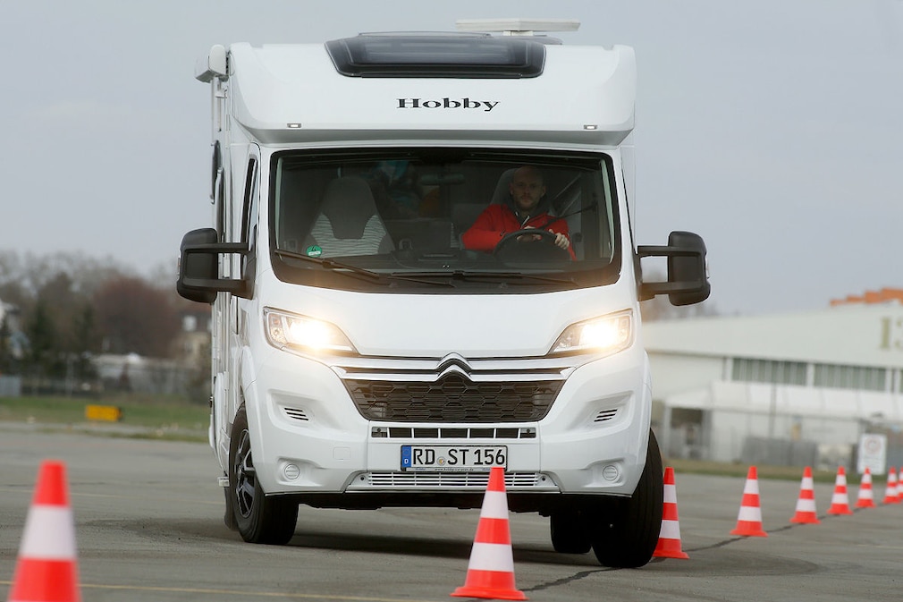 Adria, Hobby, LMC: Kompakte Teilintegrierte im Wohnmobil-Test