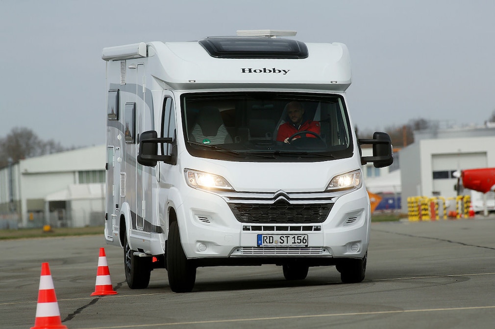 Adria, Hobby, LMC: Kompakte Teilintegrierte im Wohnmobil-Test