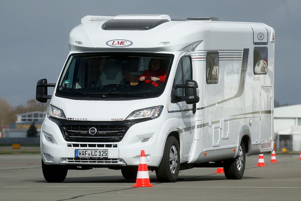 Adria, Hobby, LMC: Kompakte Teilintegrierte im Wohnmobil-Test