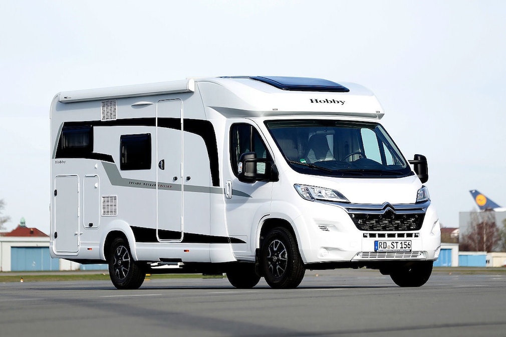 Adria, Hobby, LMC: Kompakte Teilintegrierte im Wohnmobil-Test