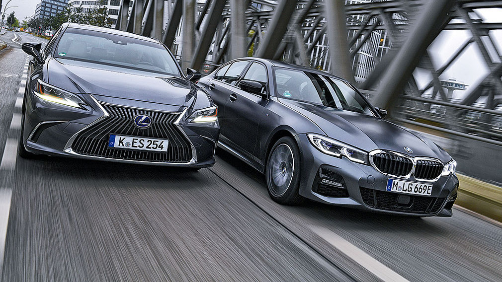 BMW 330e gegen Lexus ES 300h: Zwei edle Hybride im Test - AUTO BILD