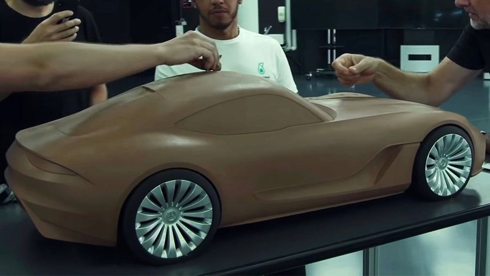 Mercedes-AMG GT (2021): V8, Hybrid, Leak