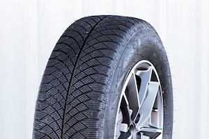 Test: Ganzjahresreifen in 235/65 R 17