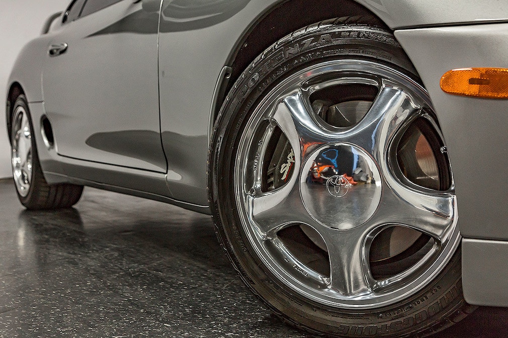 Toyota Supra zum Rollr Royce-Preis