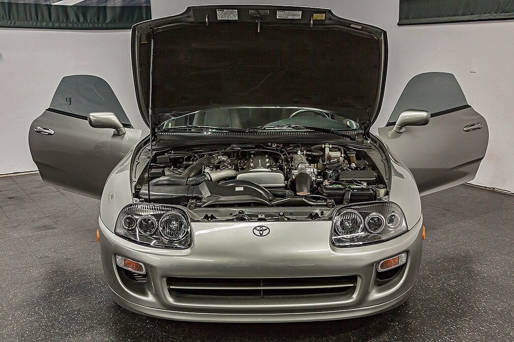 Toyota Supra zum Rollr Royce-Preis