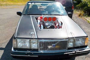 Volvo 960: Krasser Monster-Dragster