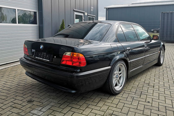 BMW 750i mit V12 für unter 10.000 Euro