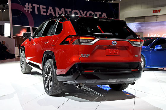 RAV4 bald auch als Plug-in