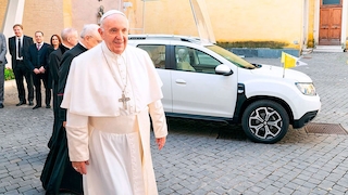 Dacia Duster für den Papst