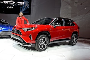 Toyota RAV4 Plug-in-Hybrid: Bilder