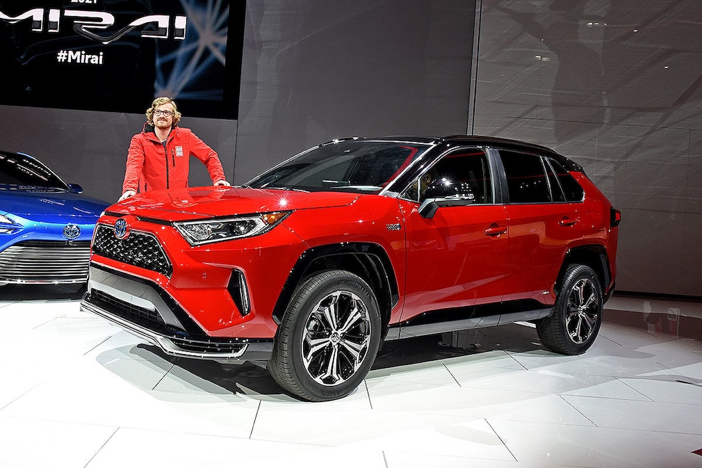 Toyota RAV4 Plug-in-Hybrid: Bilder