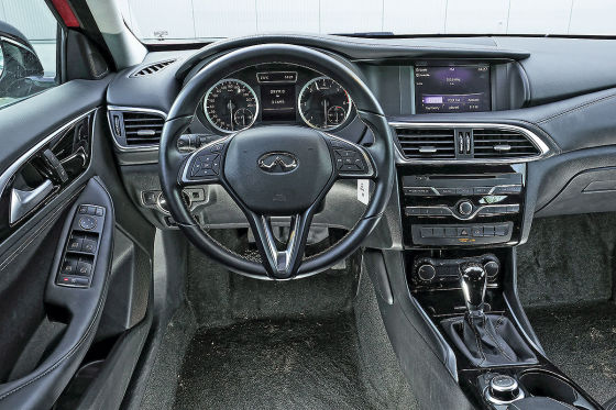 Infiniti Q30