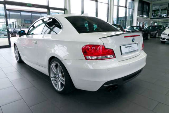 Zu verkaufen: BMW 135i Coupé im Neuzustand