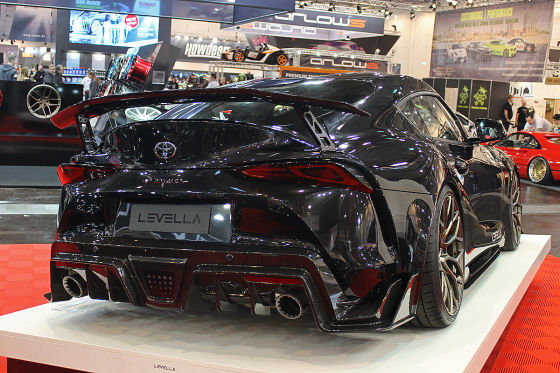 Bodykit aus Mansory-Carbon für den Supra