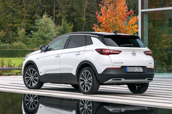 Grandland X Hybrid als Vorderradantrieb