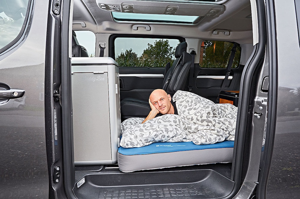 So wird der Opel Zafira Life mit der BuddyBox zum Wohnmobil! AUTO BILD