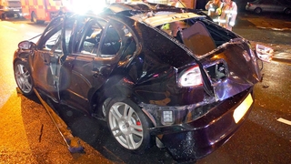 Seat Leon explodiert  Fahrer hat riesiges Glück