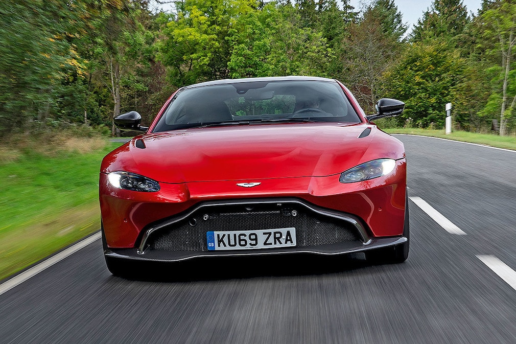 Aston Martin Vantage AMR