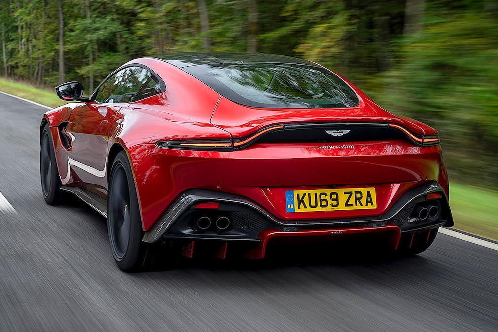 Aston Martin Vantage AMR