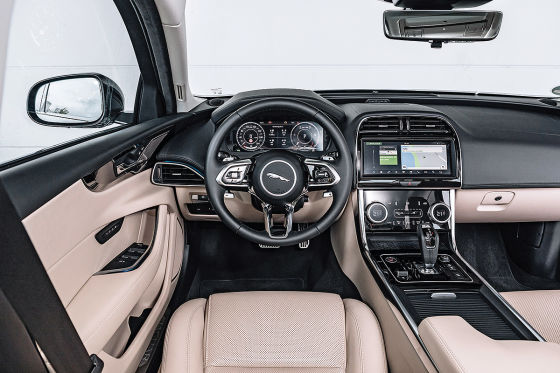 Jaguar XE