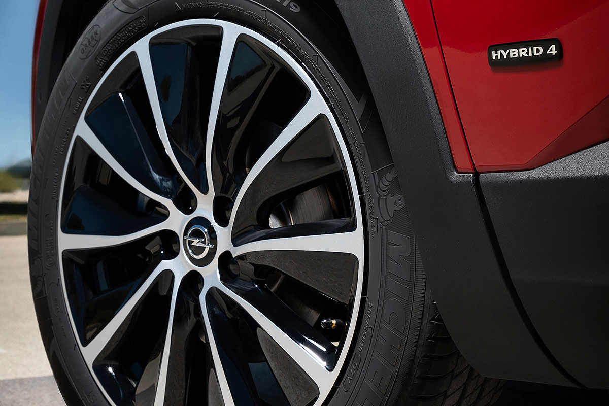 Opel Grandland X Hybrid4