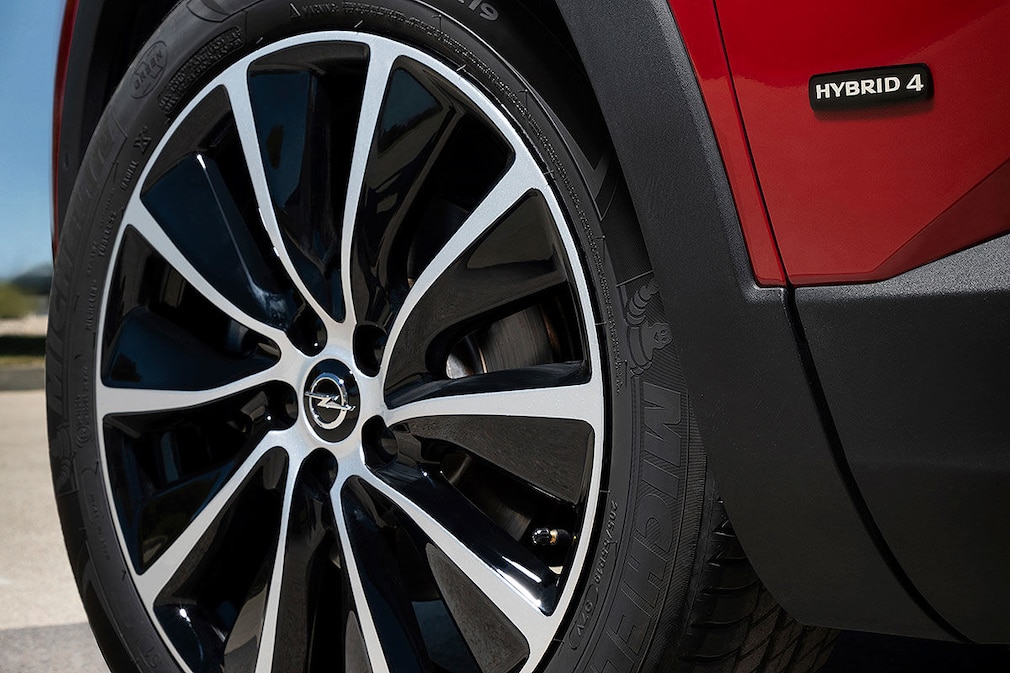 Opel Grandland X Hybrid4