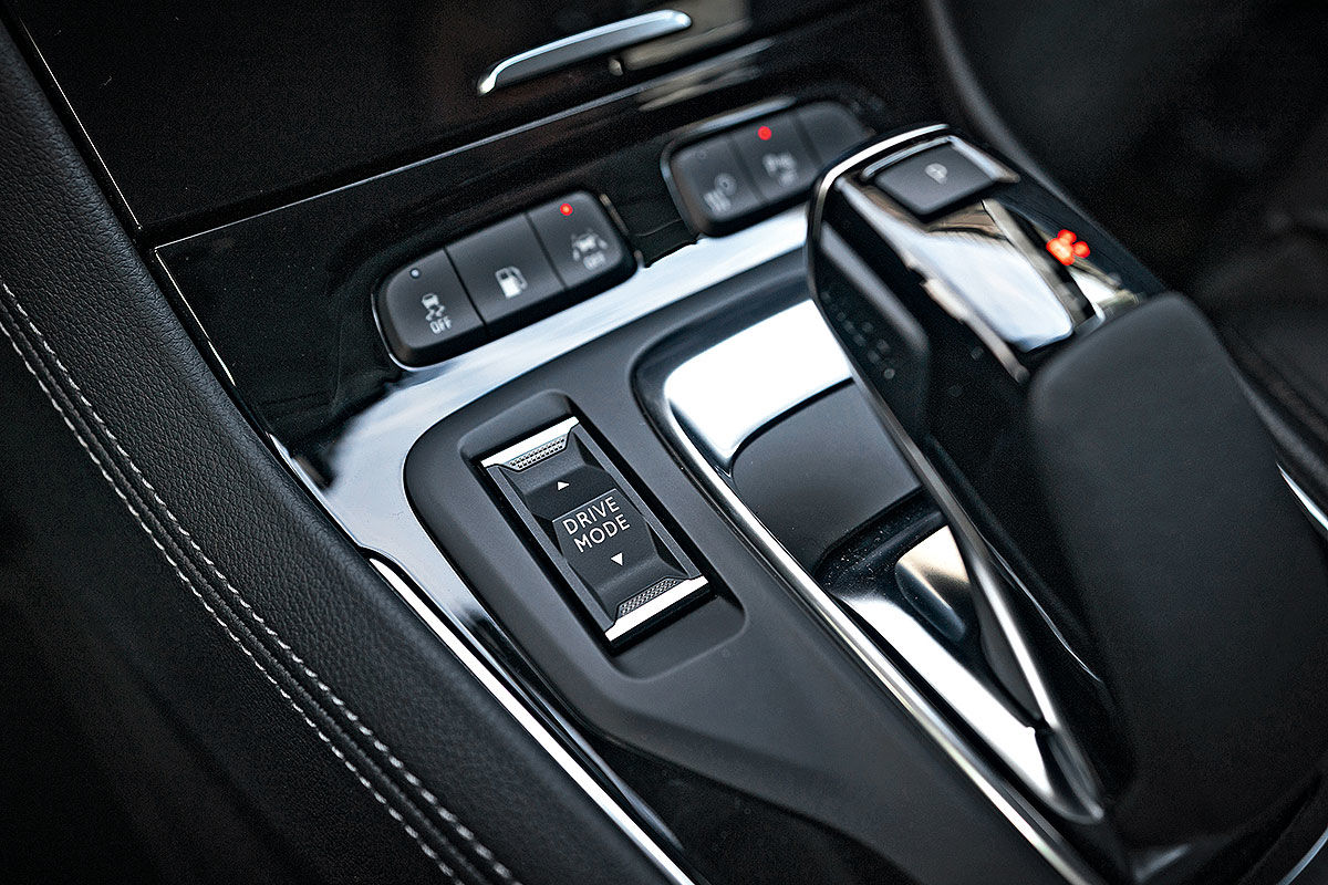 Opel Grandland X Hybrid4