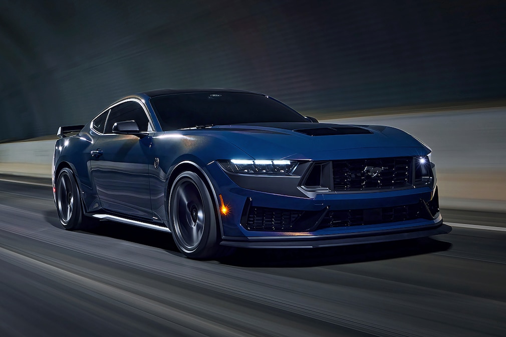 Ford Mustang Dark Horse