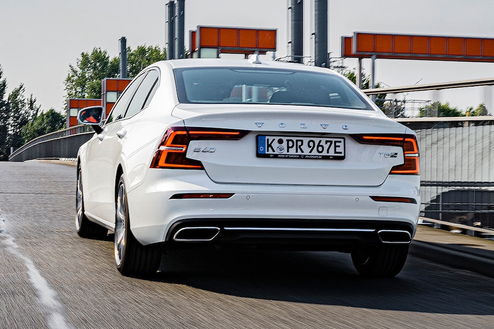 E-Autos und Plug-in-Hybride mit Kaufprämie E-Autos und Plug-in-Hybride mit Kaufprämie