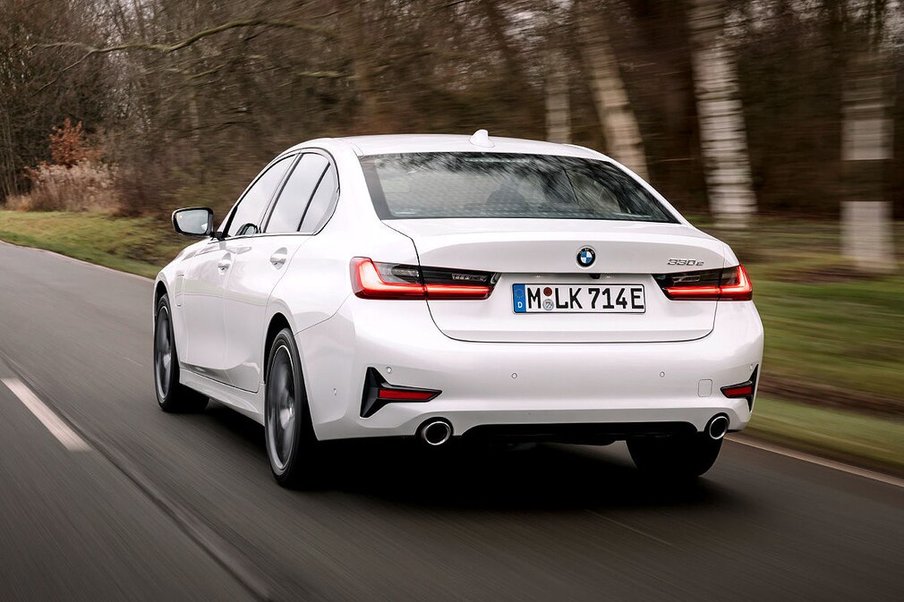 E-Autos und Plug-in-Hybride mit Kaufprämie E-Autos und Plug-in-Hybride mit Kaufprämie
