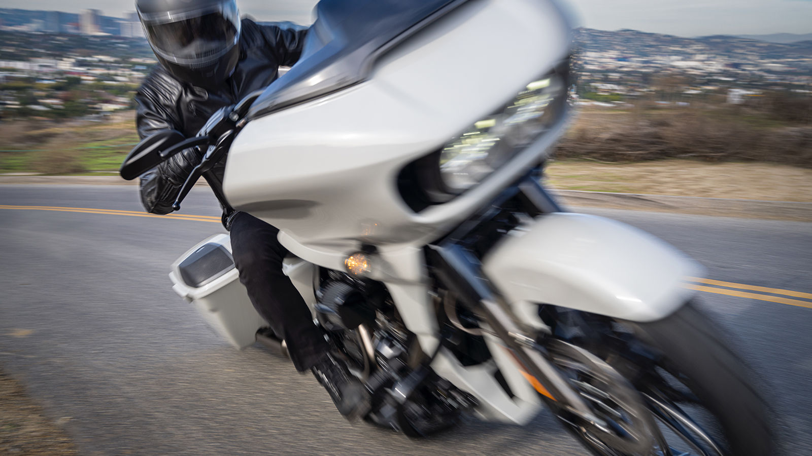 Harley Davidson Cvo Road Glide Neufahrzeug Kaufen Bei Thunderbike