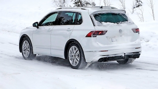 VW Tiguan R (2020): Erlkönig, neue Bilder, Motor