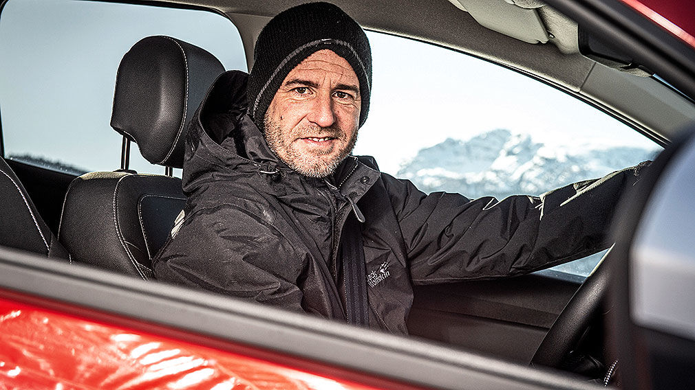 BILDplus: Mehmet Scholl über Porsche, Glamour und Yoga BILDplus: Mehmet Scholl über Porsche, Glamour und Yoga