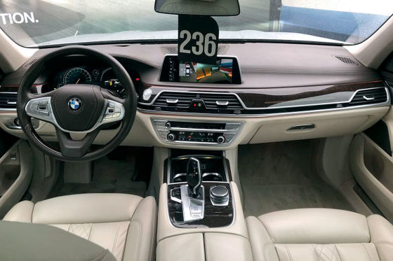 BMW 750i zum Preis eines 318i fahren