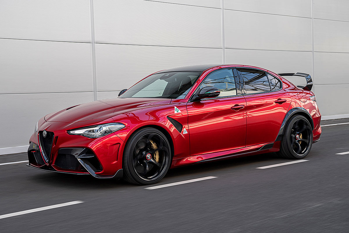 Alfa Romeo Giulia Gta Und Gtam Bilder Autobild De