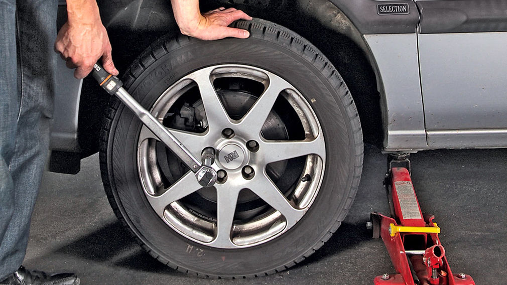 Reifenwechsel: 6 teure und gefährliche Fehler beim Rädertausch - AUTO BILD