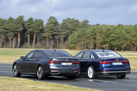 Audi S8 BMW M760Li