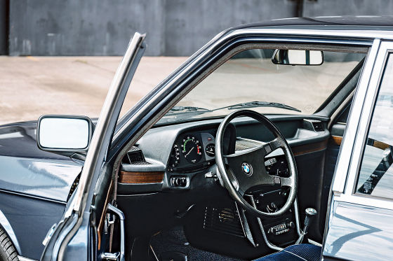 80er-Limousinen mit viel Dampf!