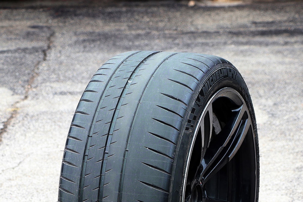 Breitreifen in 245/35 und 265/35 R 19