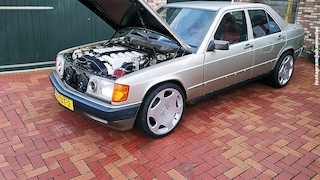 Mercedes 190 (W 201) mit V12