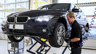 Trotz Corona: Reifen-Werkstätten bleiben geöffnet