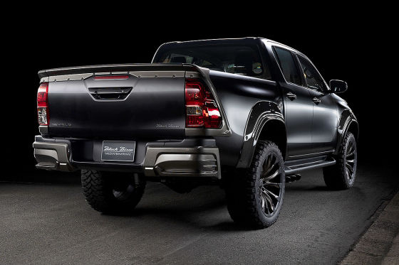 Sechs Sidepipes für den Toyota Hilux!
