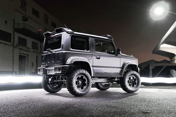 Der Jimny spielt G-Klasse