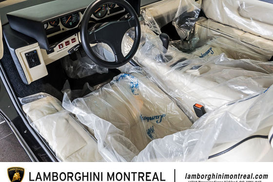 30 Jahre alter Countach im Neuzustand!