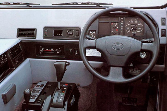 Dieser Toyota wäre gern ein Hummer H1