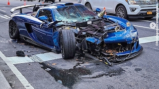 Porsche Carrera GT Gemballa Mirage GT: Crash in New York