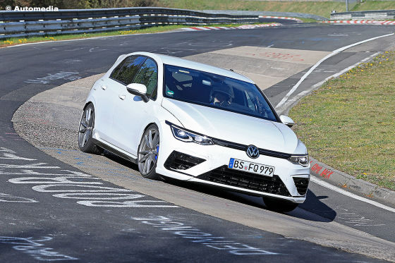 Neuer Golf R fährt sich am Ring warm