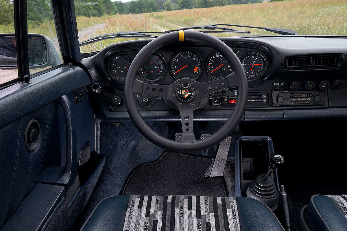 911 safari interior